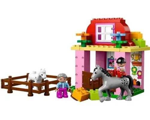 Horse Stable Image