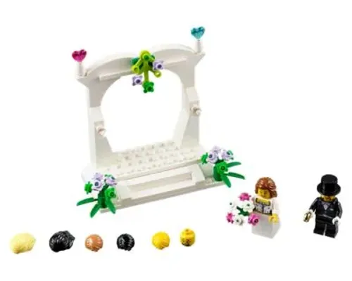 Minifigure Wedding Favour Set Image