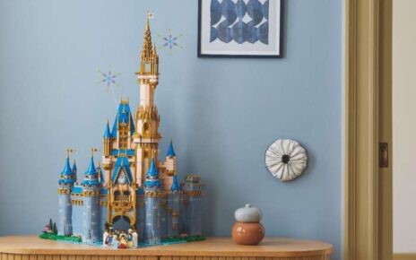 Lego Disney Castle6