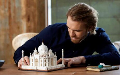 The LEGO Architecture Taj Mahal (21056) set