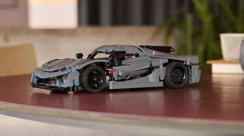 42173 LEGO Technic Koenigsegg Jesko Absolut Grey Hypercar