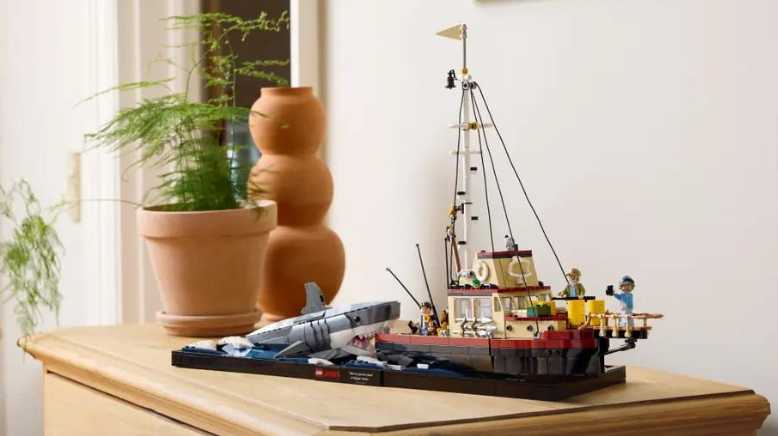 21350 LEGO Ideas Jaws