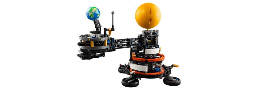 LEGO Technic Planet Earth and Moon (42179)